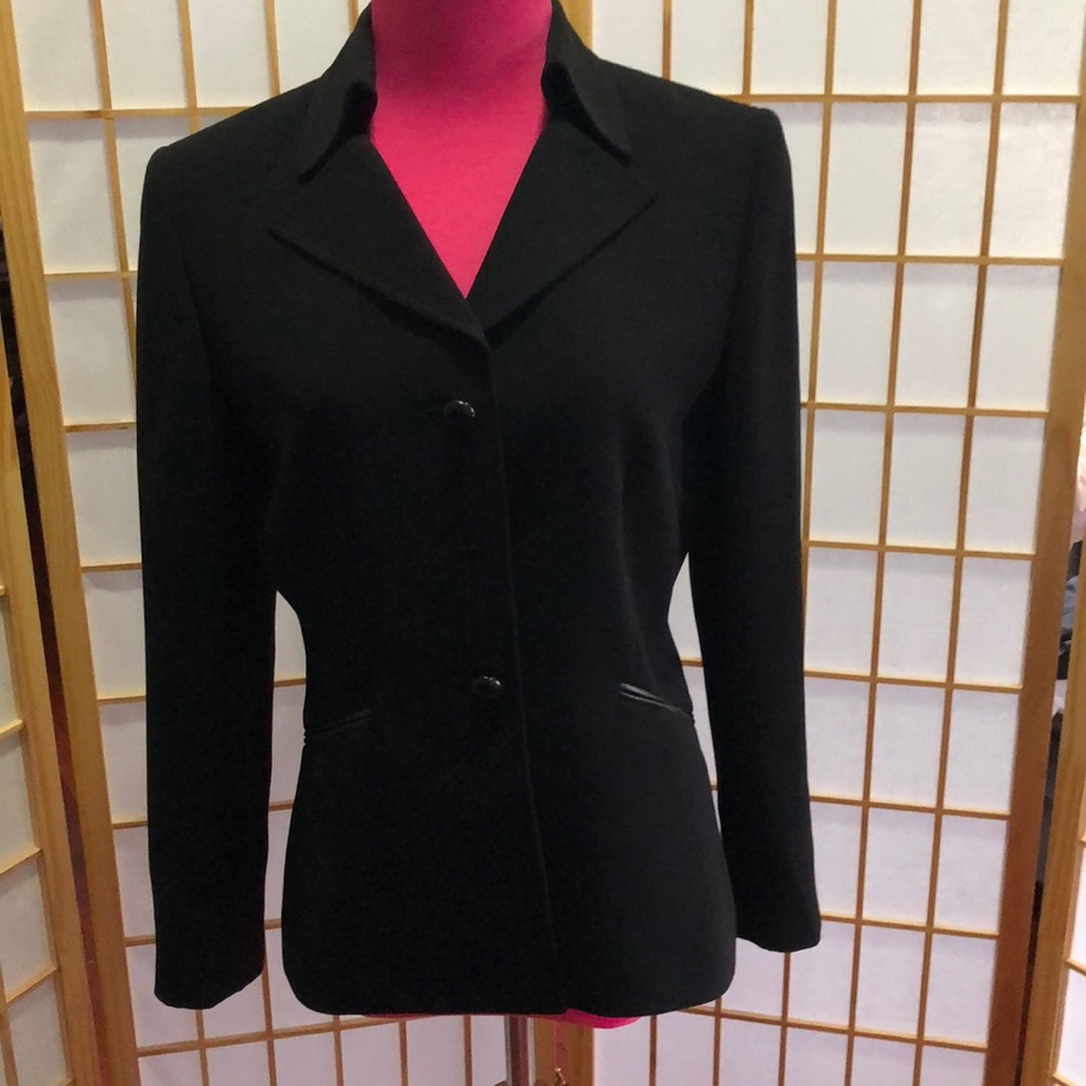 TAHARI Arthur S.Levine blazer sz 8 Black